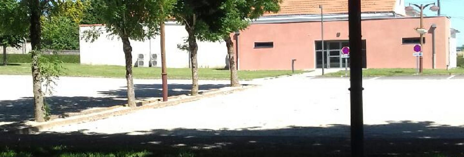 photo salle des fêtes côté parking